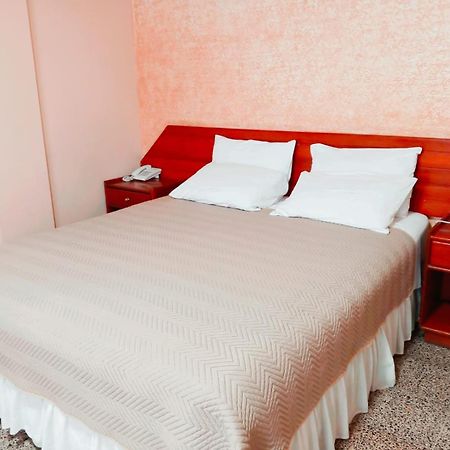 Hotel 7 Calles Santa Cruz de La Sierra Dış mekan fotoğraf